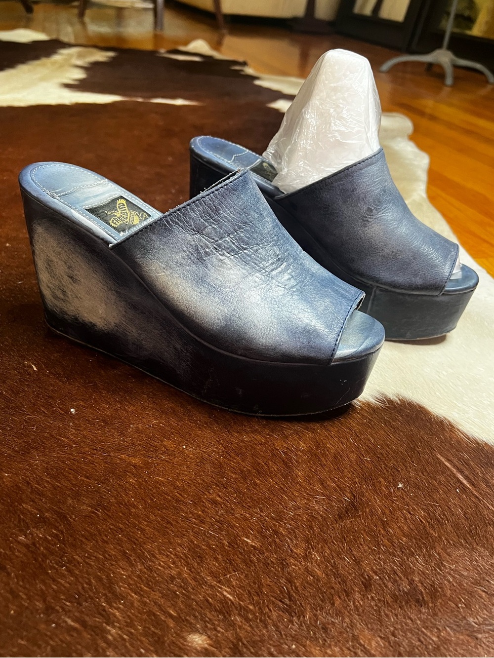Freebird by Steven KANE platform wedge mules in distressed blue leather size 9